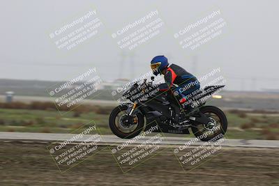 media/Nov-29-2025-TrackDaz (Sat) [[10ae2d9bce]]/B Group/Session 4 (Wheelie Bump)/